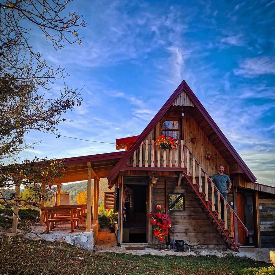 Log Cabin Uvac โนวาวาโรช ภายนอก รูปภาพ