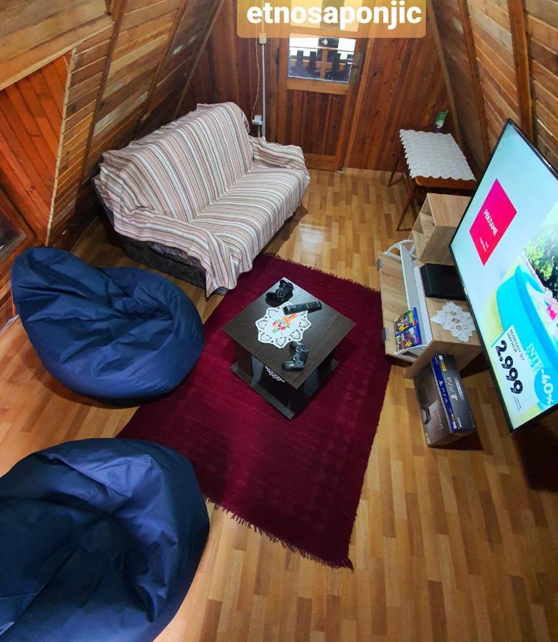 Log Cabin Uvac โนวาวาโรช ภายนอก รูปภาพ