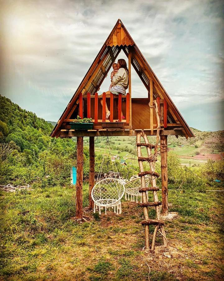 Log Cabin Uvac โนวาวาโรช ภายนอก รูปภาพ